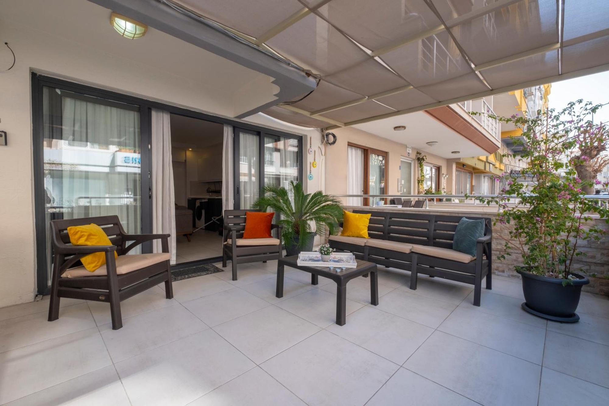 Ezgi'S Apartment With Terrace In Marmaris Extérieur photo